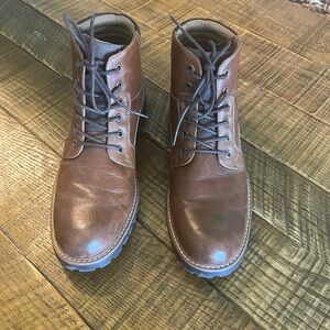 Sonoma Brown Chukka Boots with Classic Design